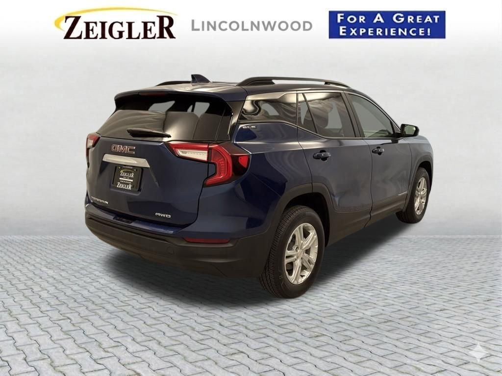 Used 2022 Marine Metallic GMC SLE image 8