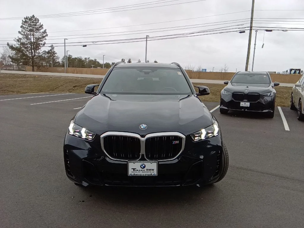Used 2025 Carbon Black Metallic BMW M60i image 2