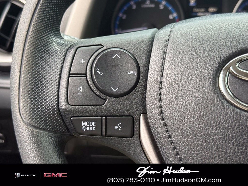 Used 2018 Gray Toyota LE image 26