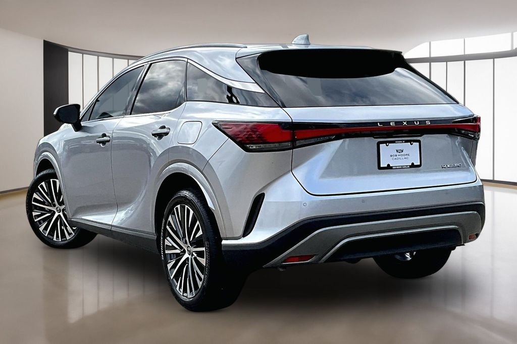 Used 2025 Silver Lexus 350 Premium Plus image 12