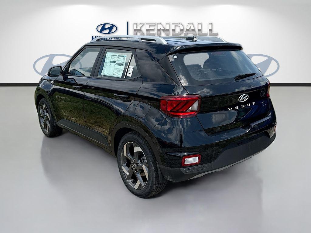 New 2026 Onyx Black Hyundai SEL image 4