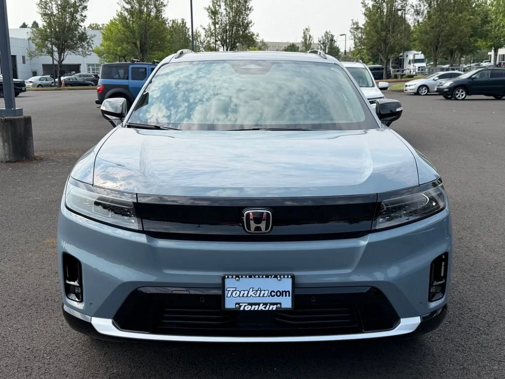 New 2026 Sonic Gray Pearl Honda Touring image 3
