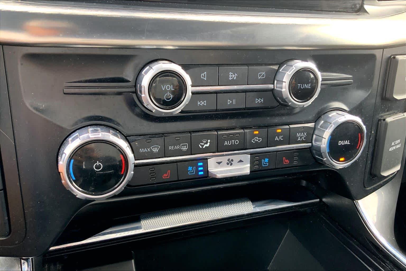 Used 2023 Carbonized Gray Metallic Ford LARIAT image 29