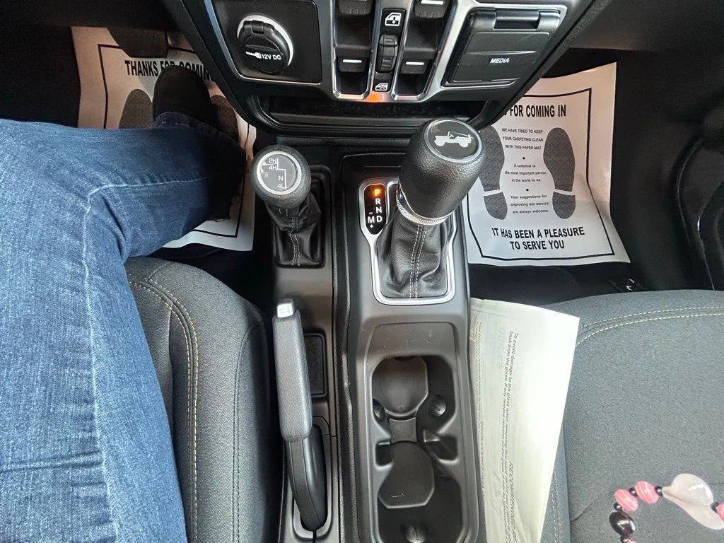 2026 Jeep Wrangler 4-Door Sahara - Photo 26