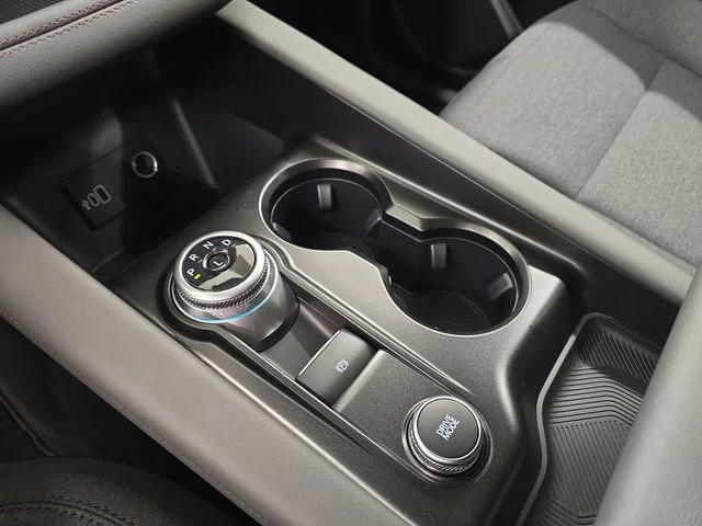 New 2026 Star White Metallic Tri-Coat Ford Active image 32