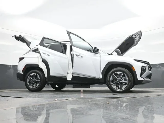 New 2026 White Hyundai SEL image 31