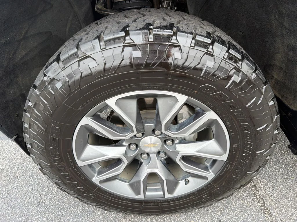 Used 2024 Gray Chevrolet LT image 11