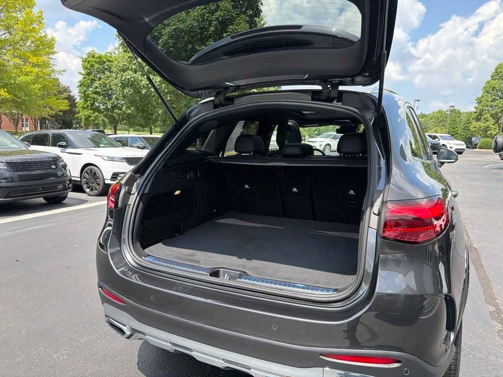 Used 2023 Graphite Gray Metallic Mercedes-Benz GLC 300 image 22
