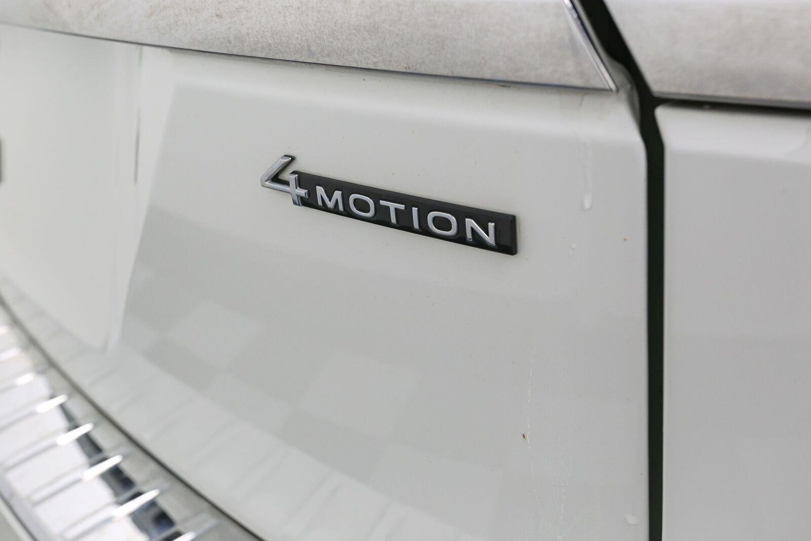 Certified Used 2023 Pure White Volkswagen 2.0T SE w/Technology image 13