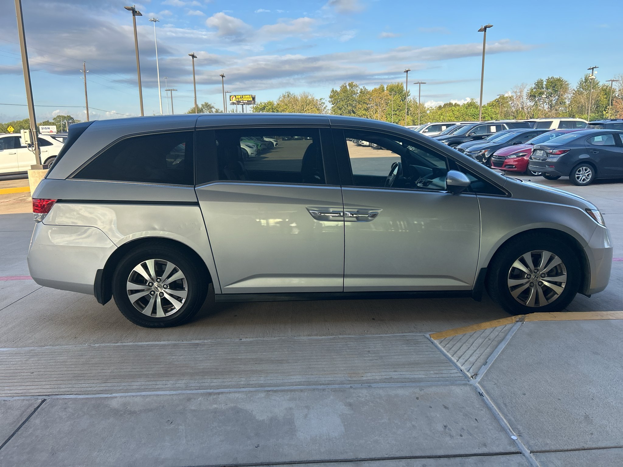Used 2014 SILVER Honda EX-L image 3