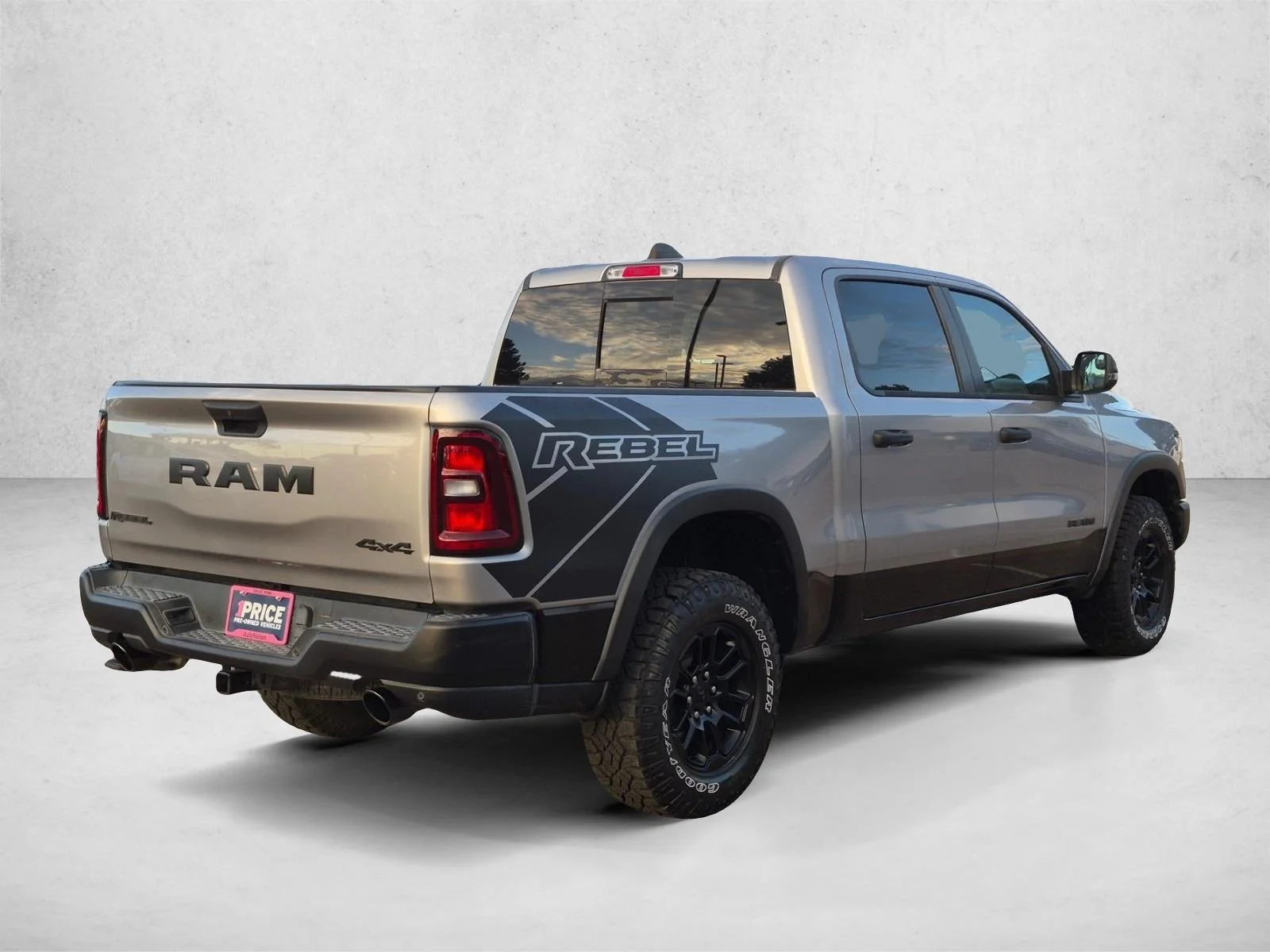 Certified Used 2025 Billet Silver Metallic Clearcoat Ram Rebel image 5