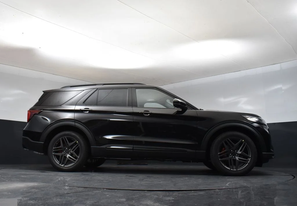 New 2026 Black Ford ST image 33