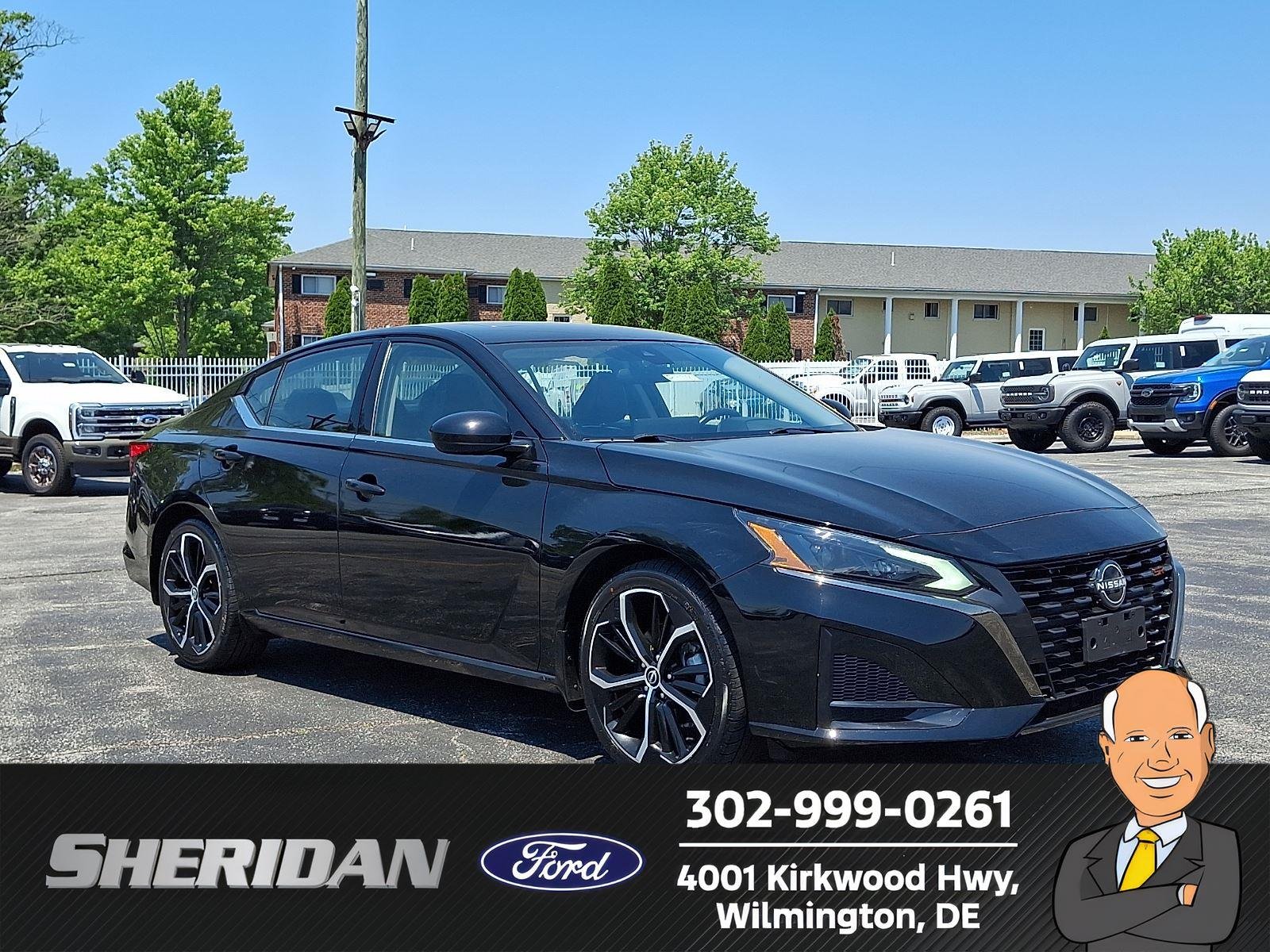 Used 2024 Black Nissan 2.5 SR image 1