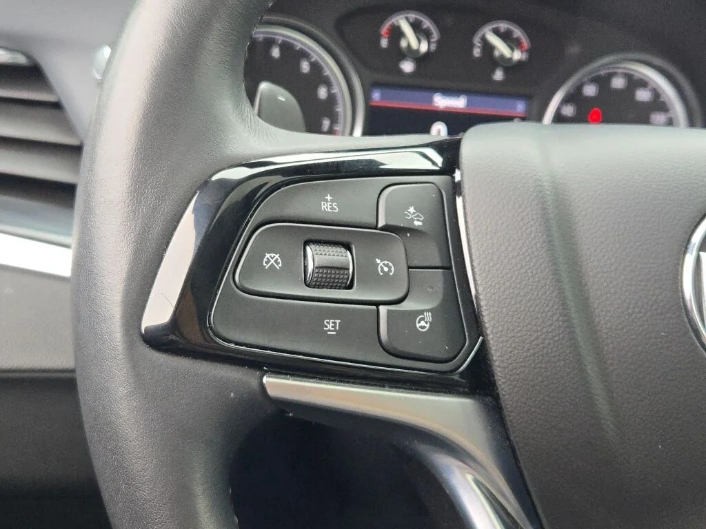 Used 2023 Black Buick Essence image 30