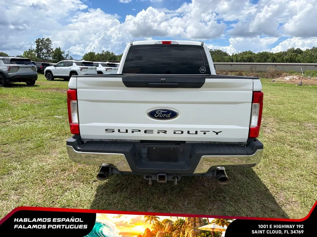 Used 2018 White Ford XL image 4