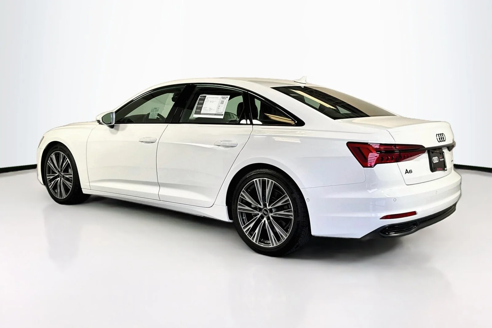 Used 2023 Gray Audi Premium Plus image 7