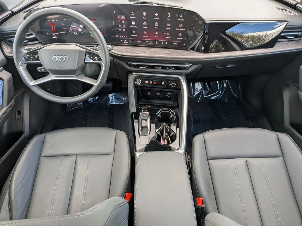 Used 2025 White Audi 2.0T Premium image 27
