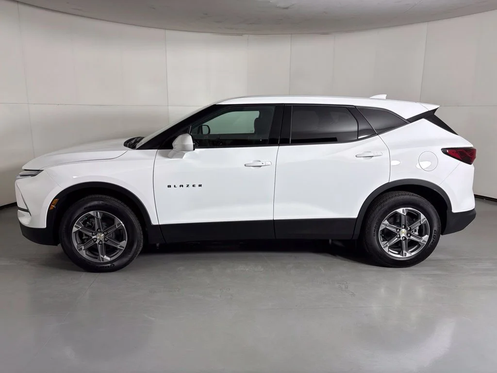 Certified Used 2026 Summit White Chevrolet 2LT image 6