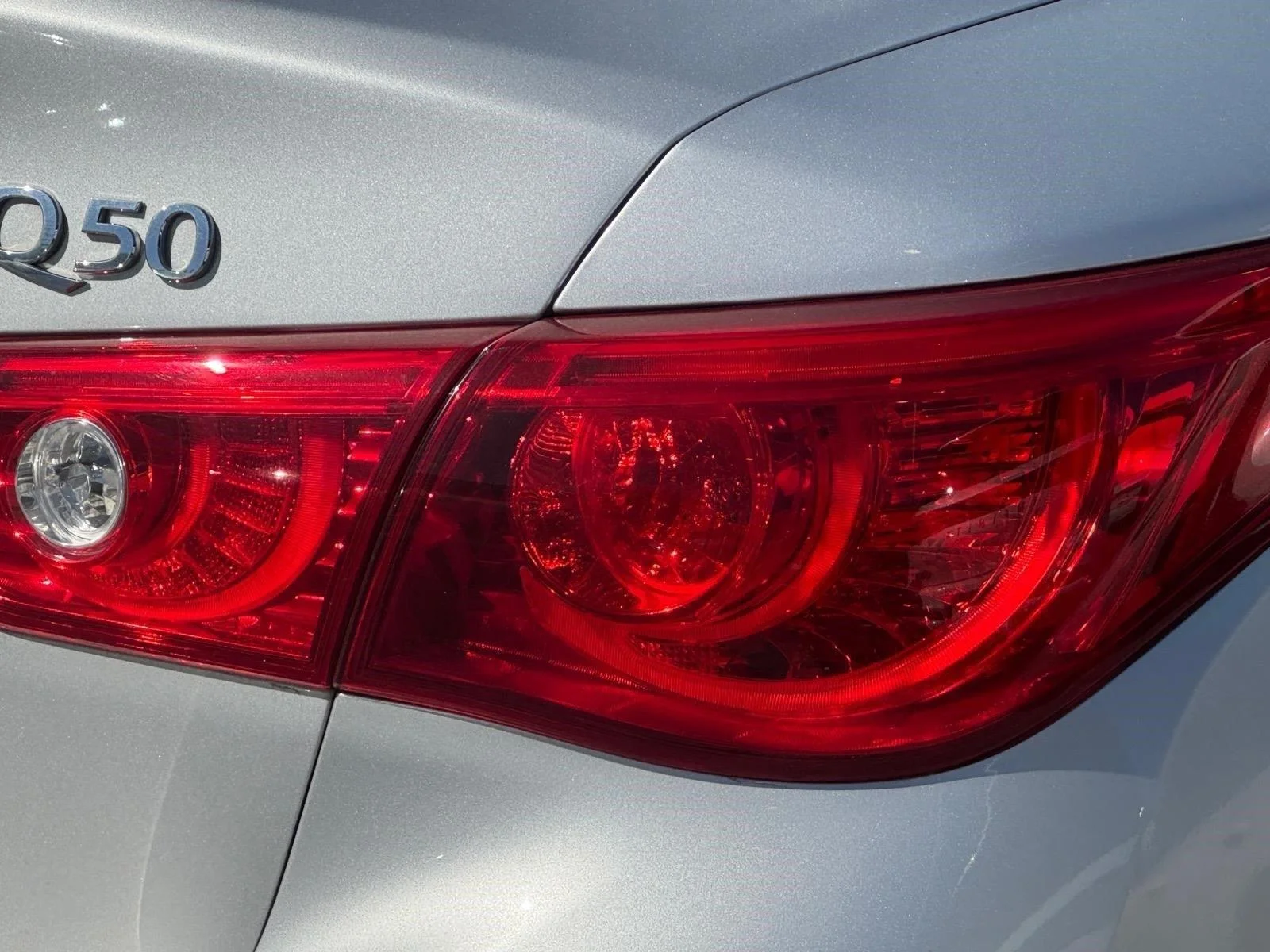 Used 2015 Liquid Platinum INFINITI Premium image 16