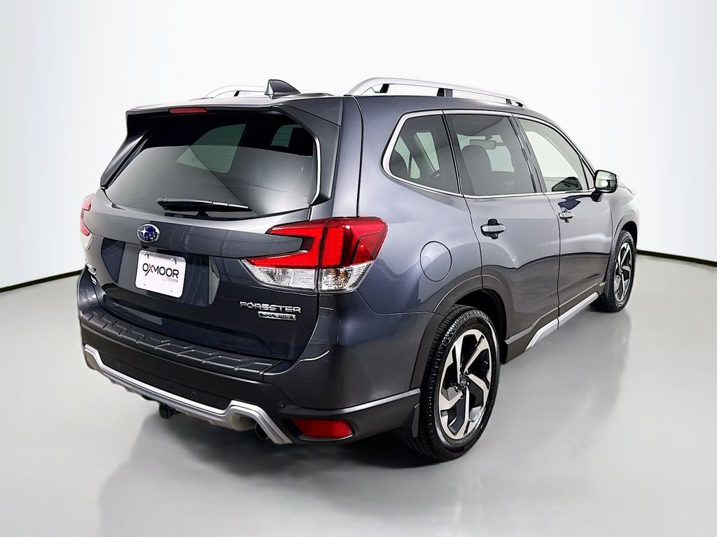 Used 2022 Magnetite Gray Metallic Subaru Touring image 7