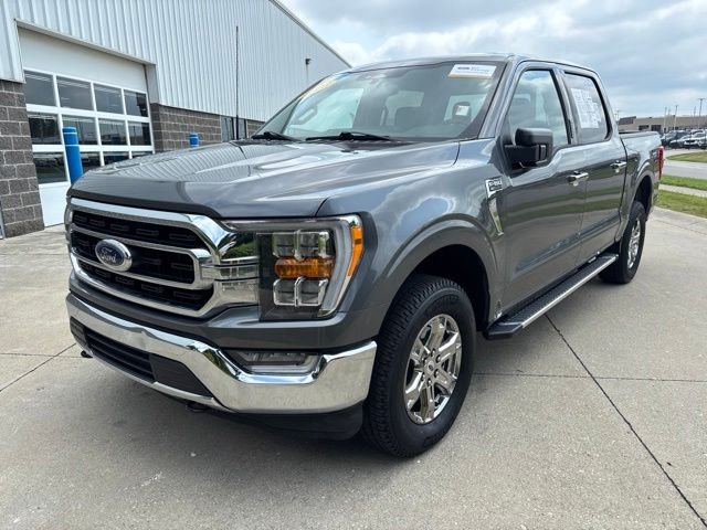 Used 2023 Gray Ford XLT image 3