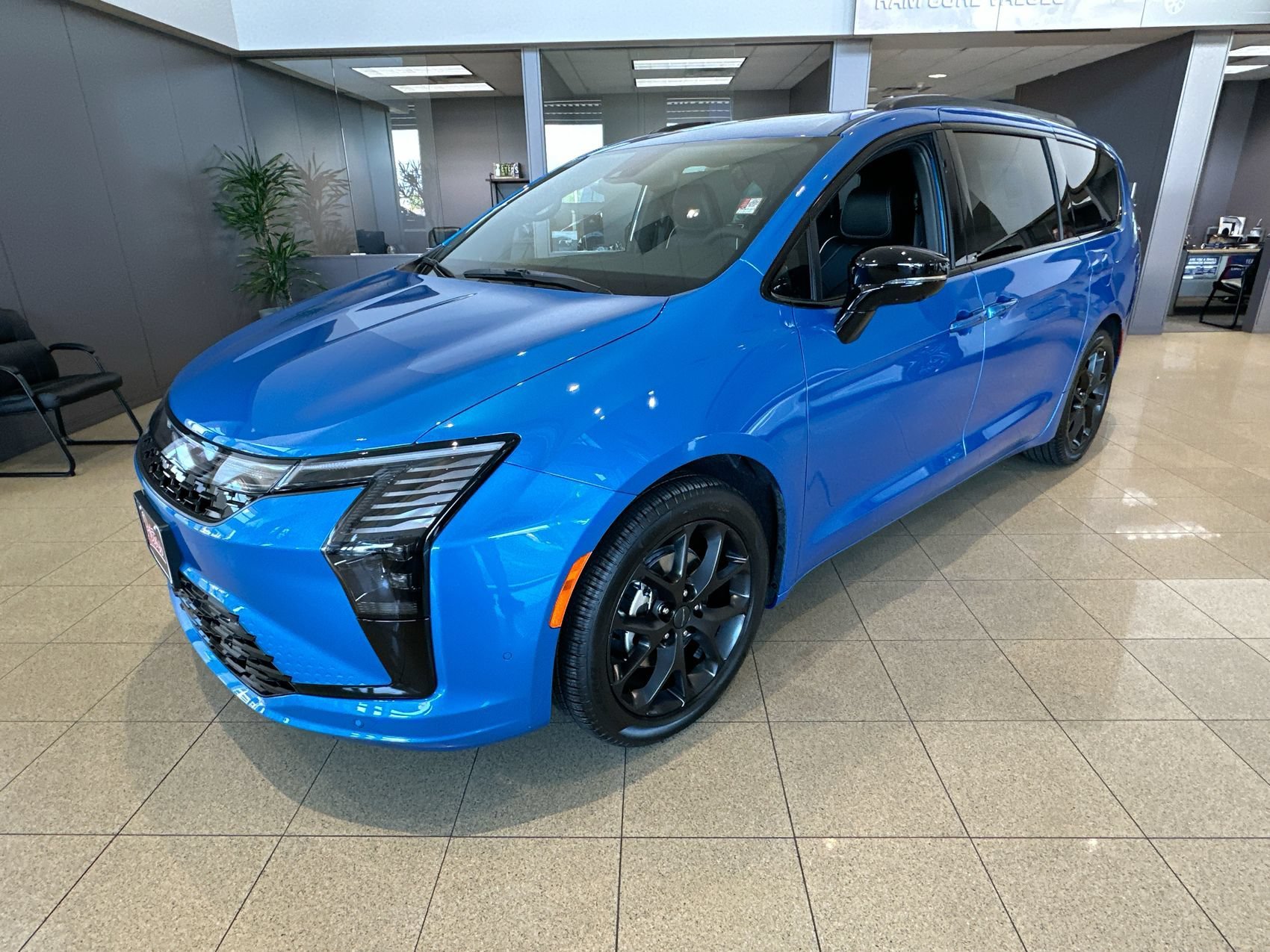 New 2027 Hydro Blue Pearlcoat Chrysler Limited image 4