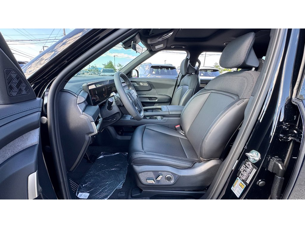 New 2027 Ebony Black Kia S image 7