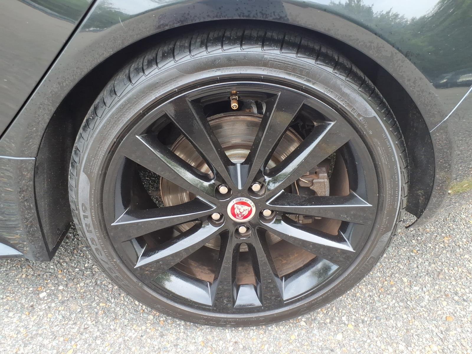 Used 2017 Ultimate Black Metallic Jaguar 35t R-Sport image 5