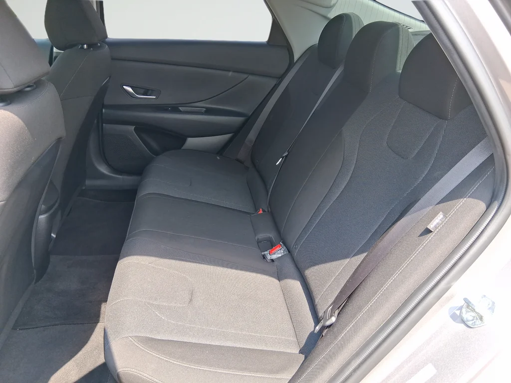 Used 2024 Silver Hyundai SE image 26