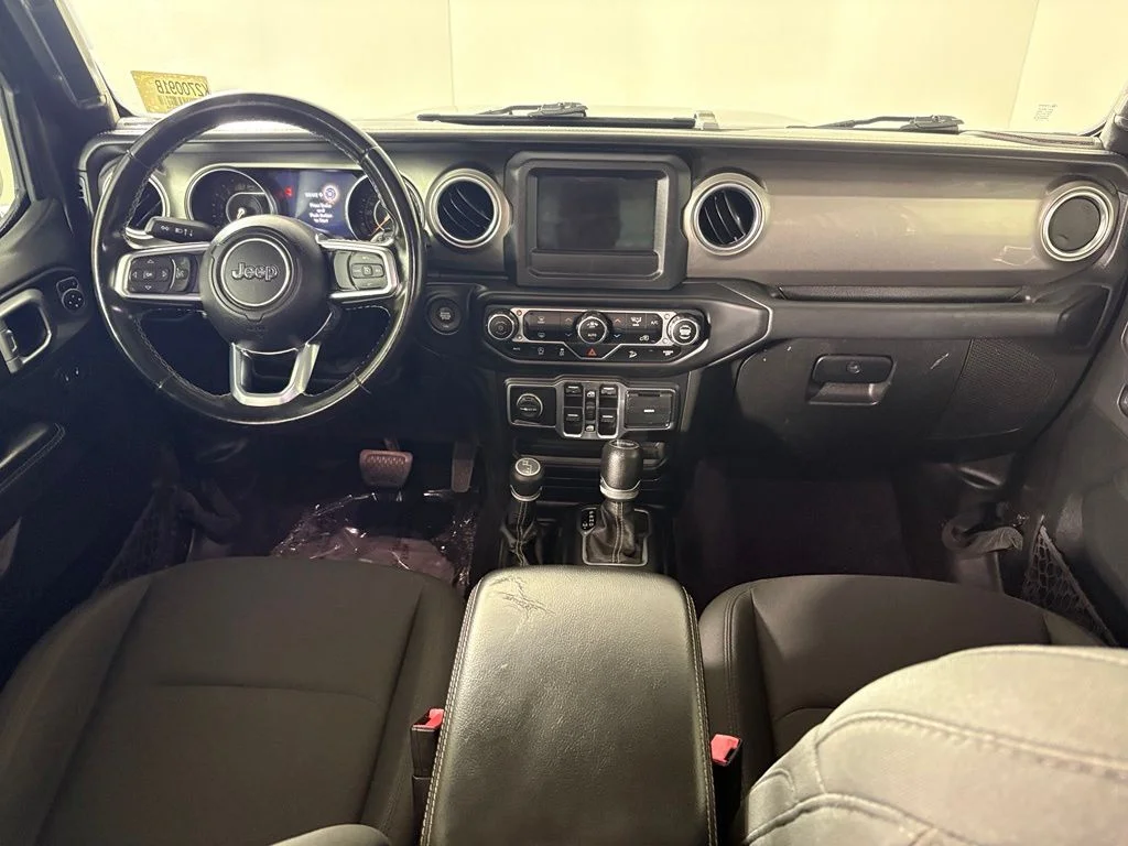 Used 2020 Gray Jeep Unlimited Sahara image 40