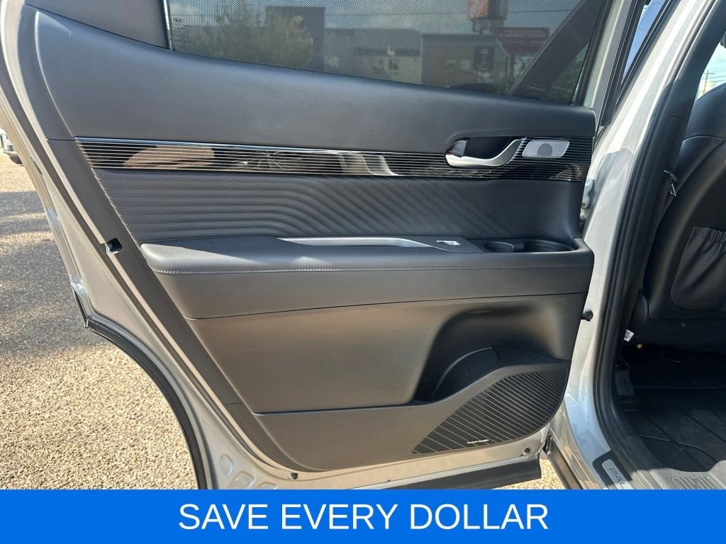 Used 2023 Silver Hyundai Calligraphy image 15