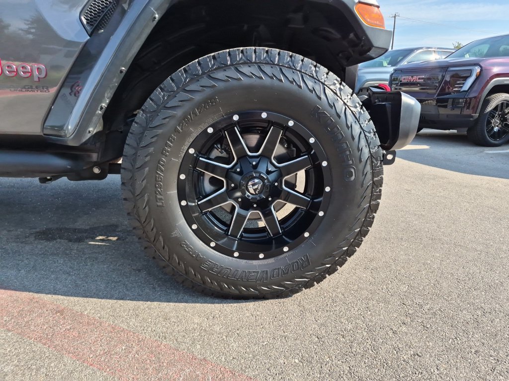Used 2018 Gray Jeep Unlimited Rubicon image 17
