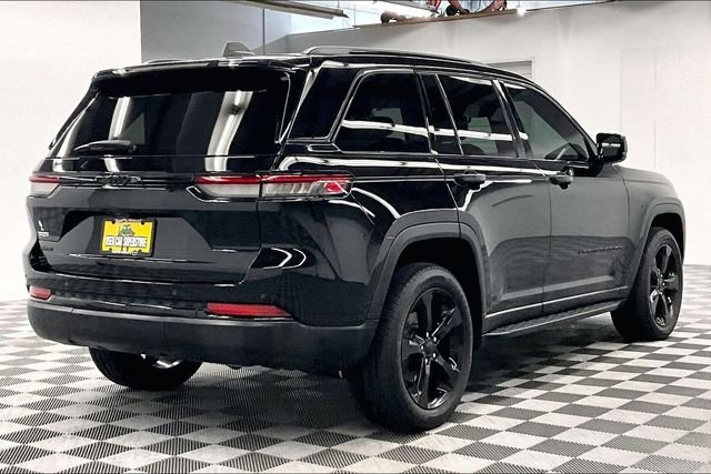 2023 Jeep Grand Cherokee Altitude - Photo 13