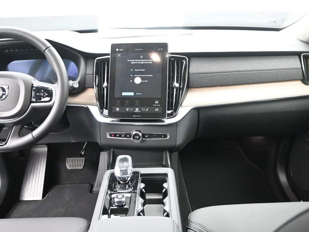 New 2026 Vapour Grey Volvo Core image 21