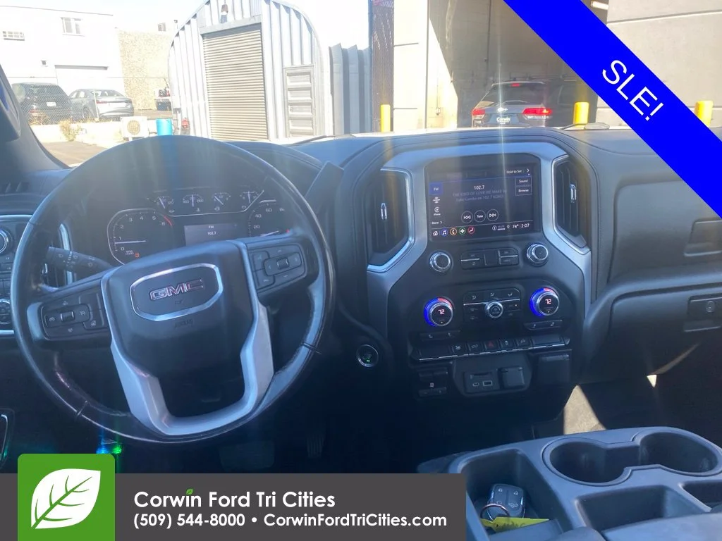 Used 2022 Summit White GMC SLE image 2