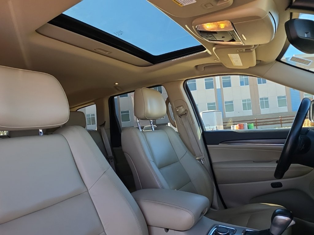 Used 2021 White Jeep Limited image 26