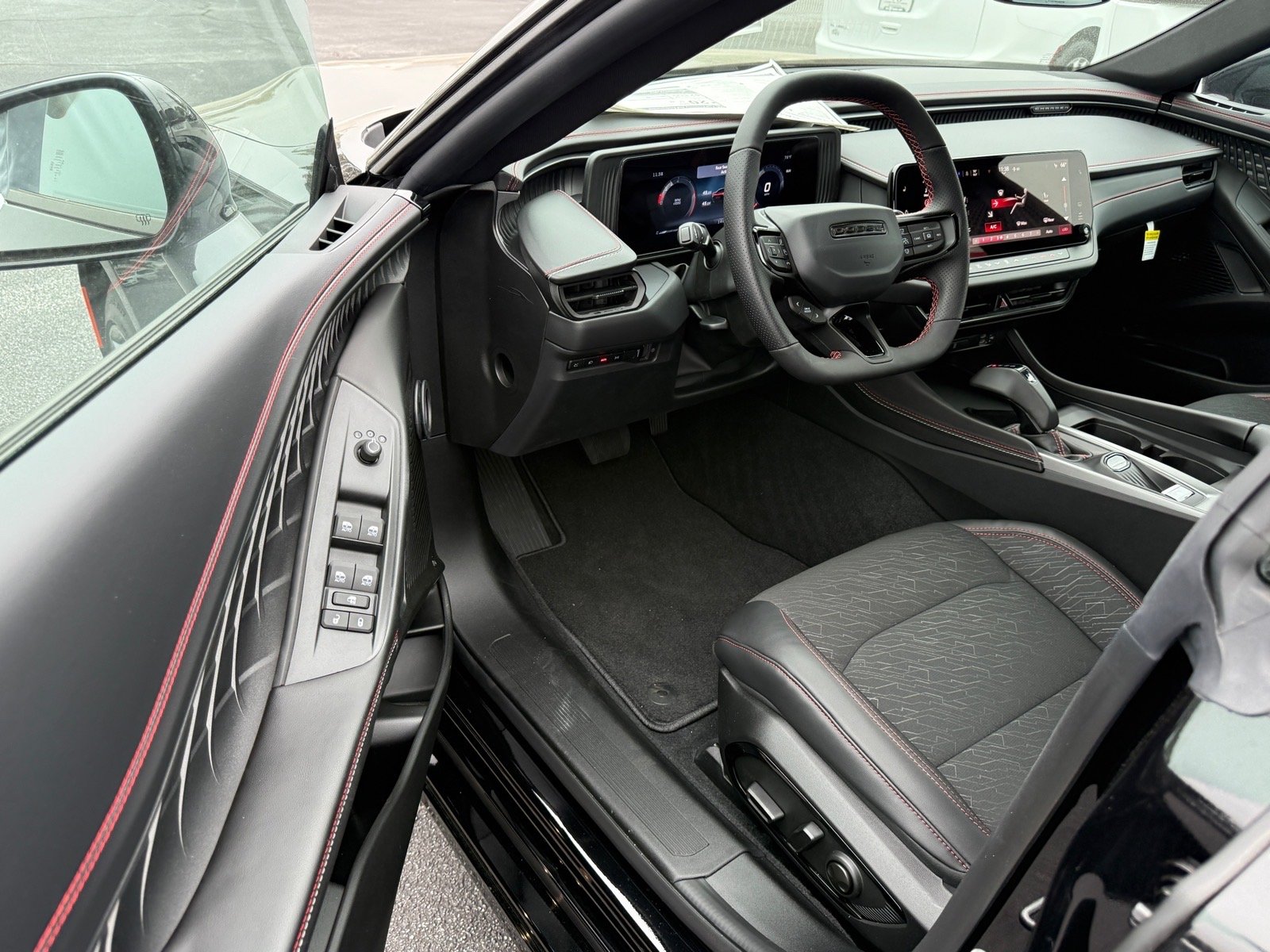 New 2026 Diamond Black Crystal Pearlcoat Dodge R/T 4 Door AWD image 5