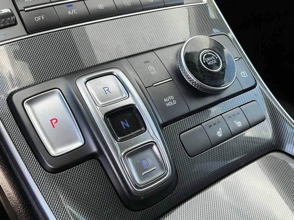 Used 2022 Silver Hyundai XRT image 36