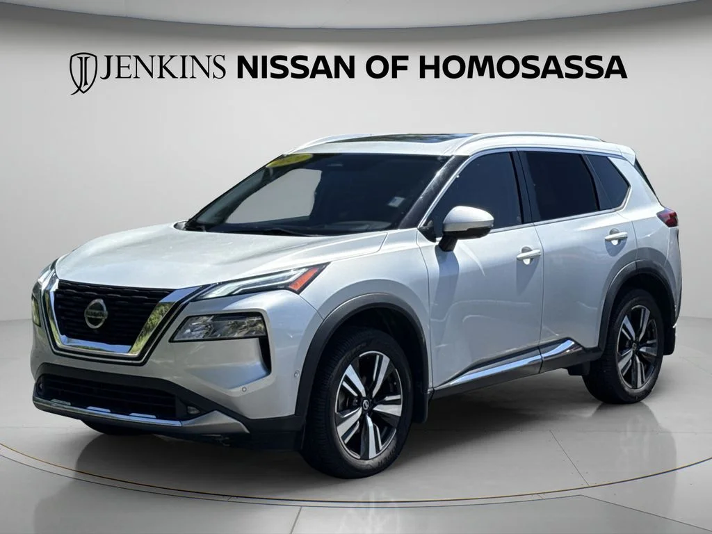 Used 2021 Silver Nissan Platinum image 14
