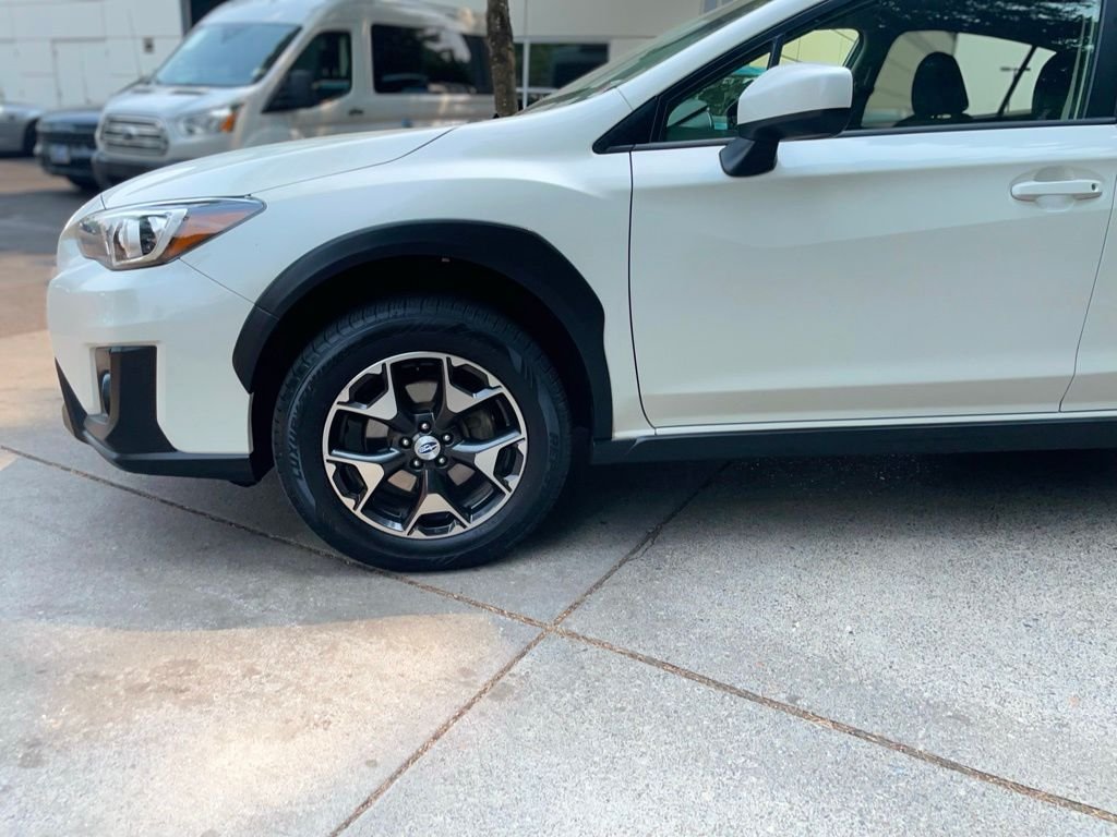 Used 2018 Crystal White Pearl Subaru 2.0i Premium image 7