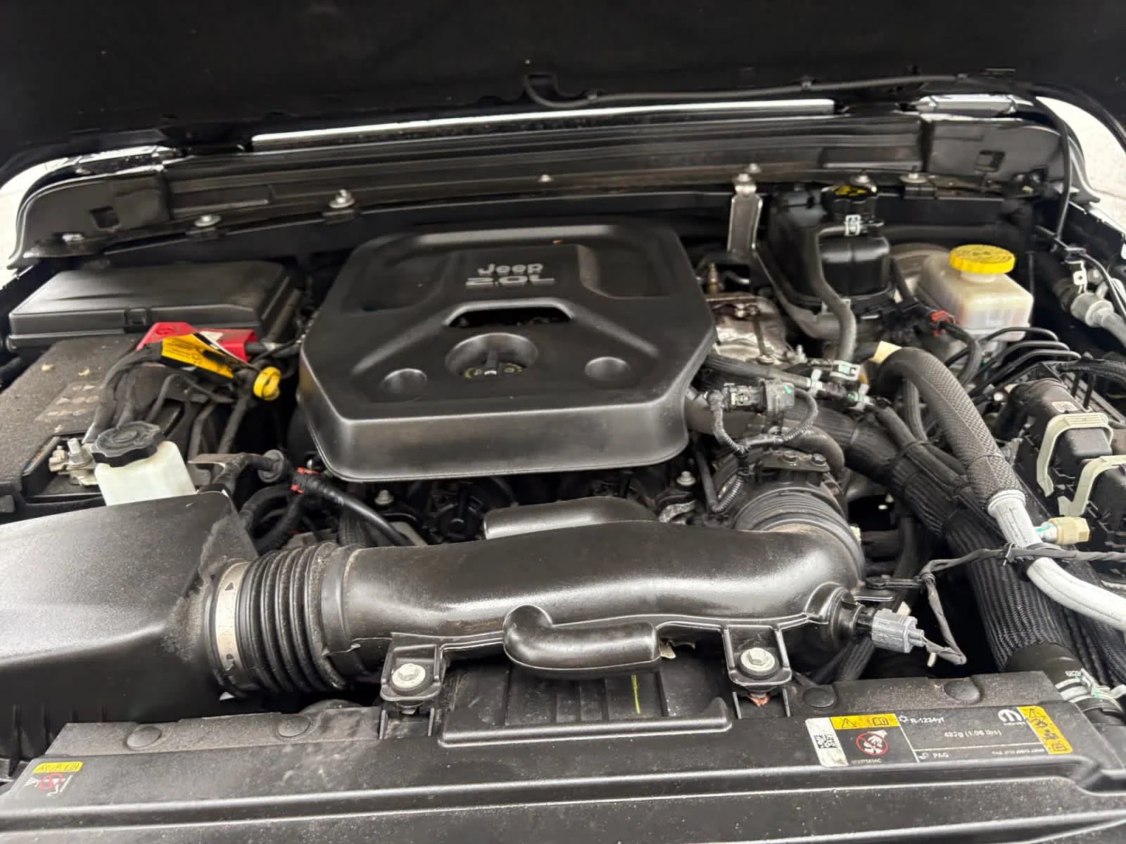 Used 2022 Black Clearcoat Jeep Sport S image 18