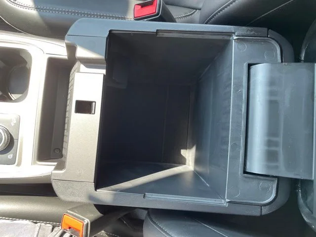 Used 2024 Silver Ford XLT image 39