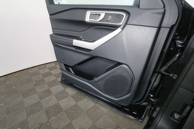 Used 2023 Black Ford XLT image 36