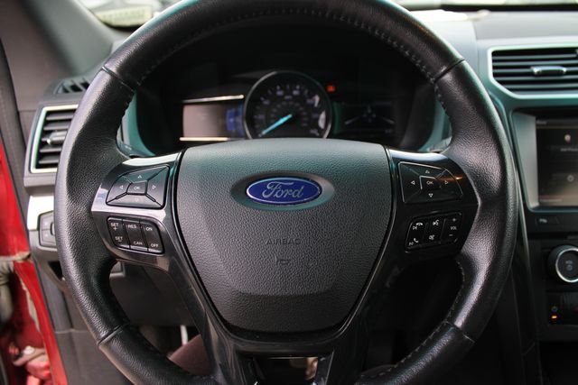 Used 2016 Ruby Red Metallic Ford XLT image 11
