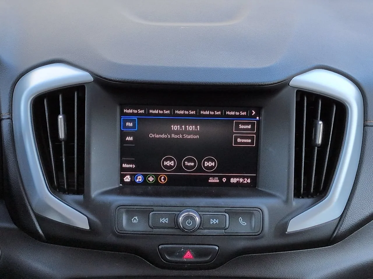 Used 2020 Blue Emerald Metallic GMC SLE image 18