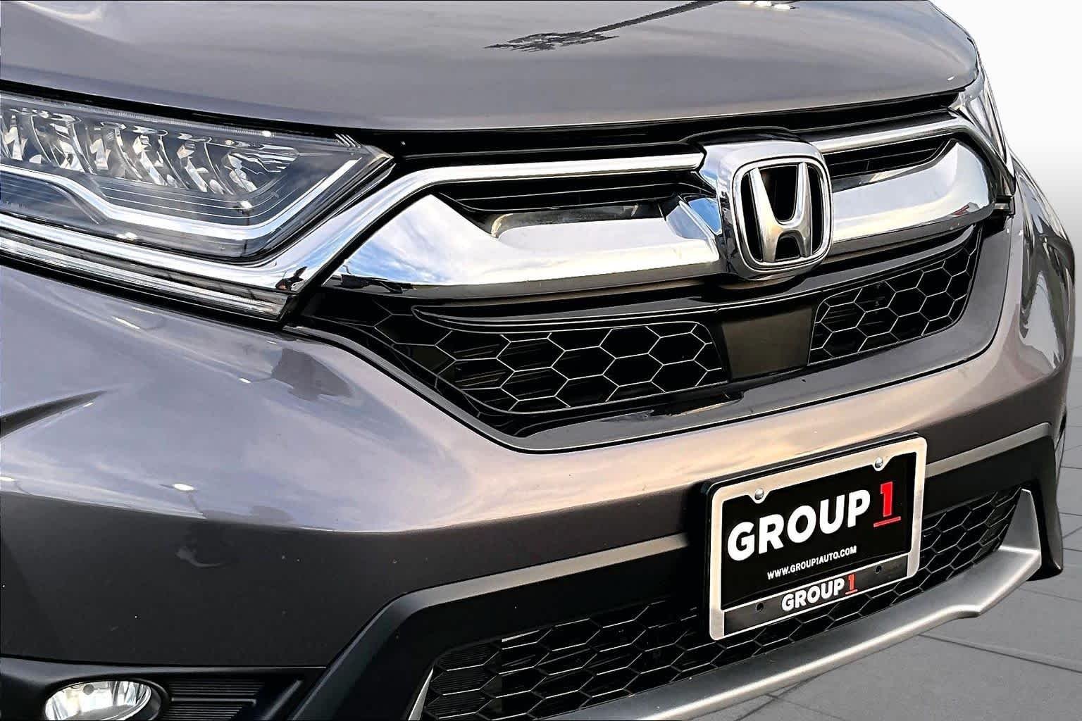 Used 2017 Modern Steel Metallic Honda Touring image 30