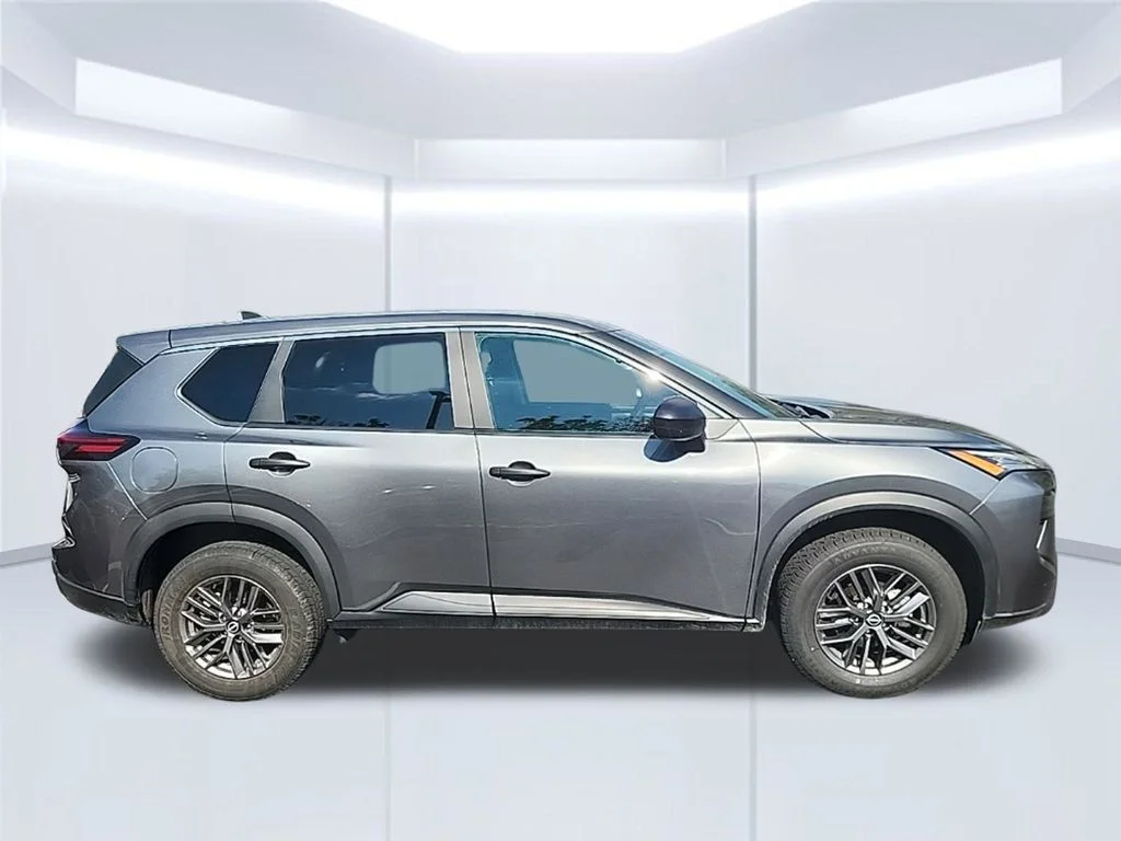 Used 2024 Nissan Rogue S with VIN 5N1BT3AB5RC710729 for sale in Northfield, Minnesota