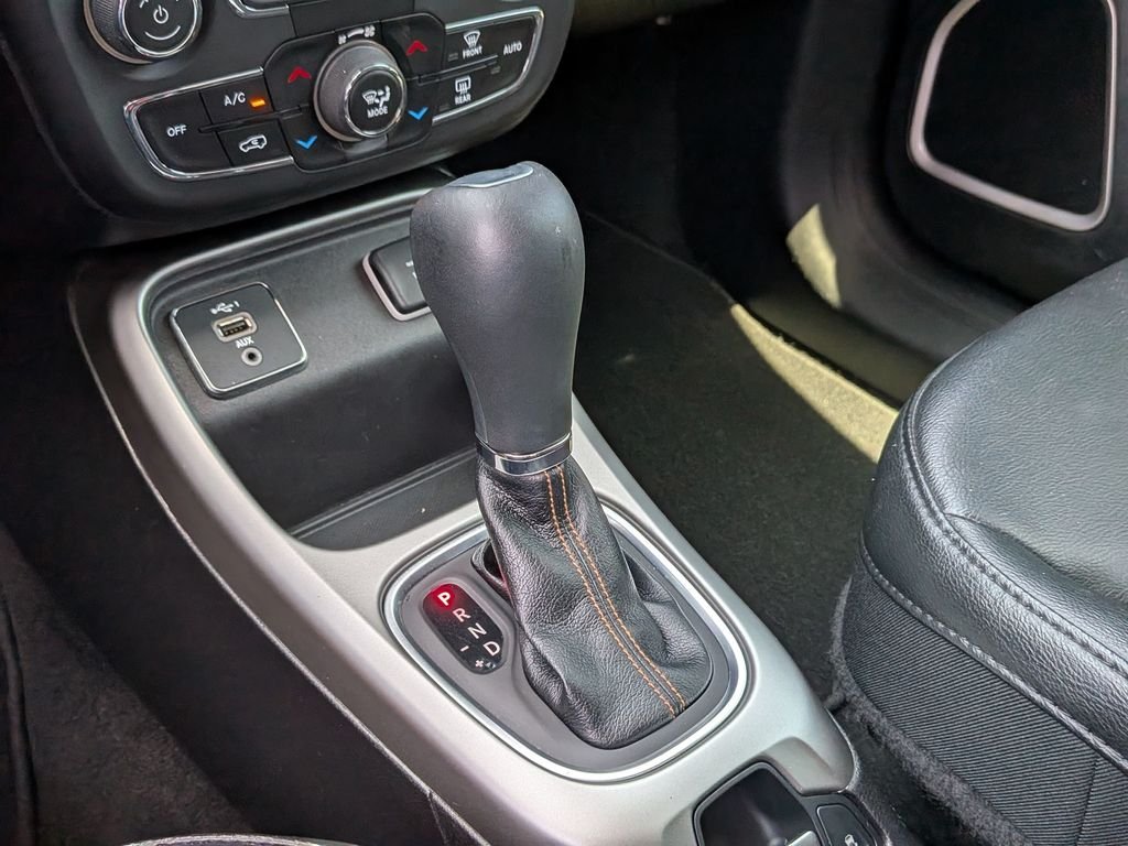 Used 2019 Black Jeep Latitude image 21
