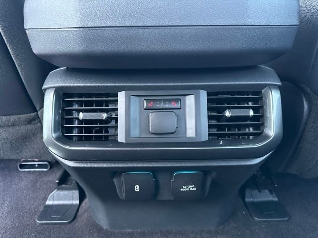 Used 2021 Black Metallic Ford Lariat image 12