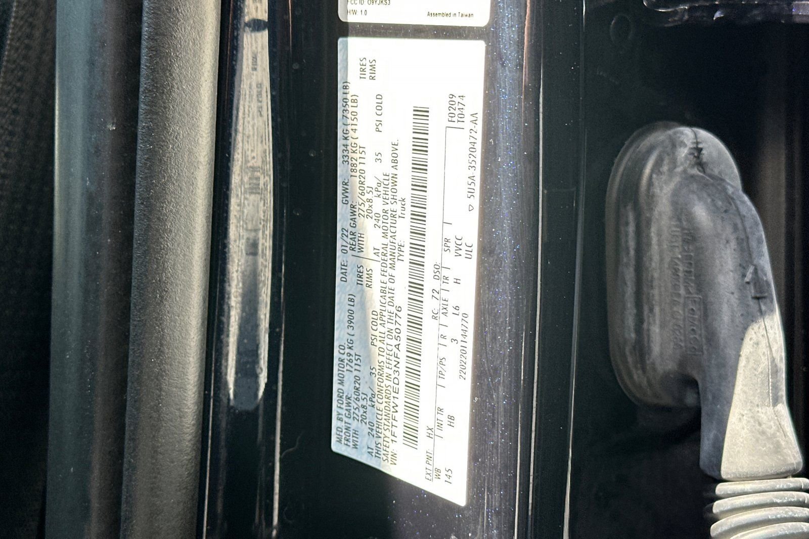 Used 2022 Blue Ford Lariat image 33